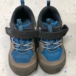 OshKosh tennis shoes, size 8.5.